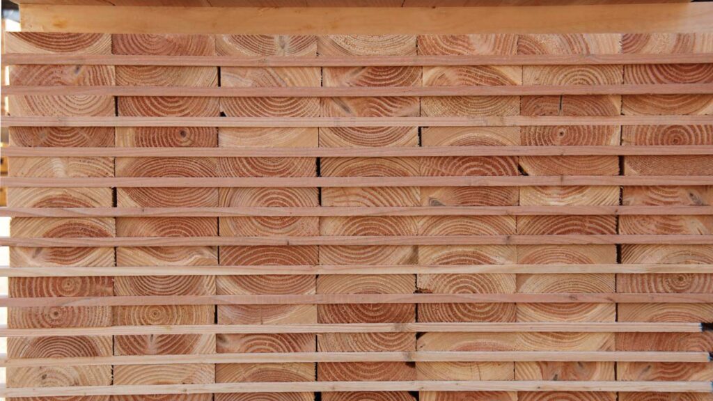 fornitura-legno-di-castagno-per-azienda-edile